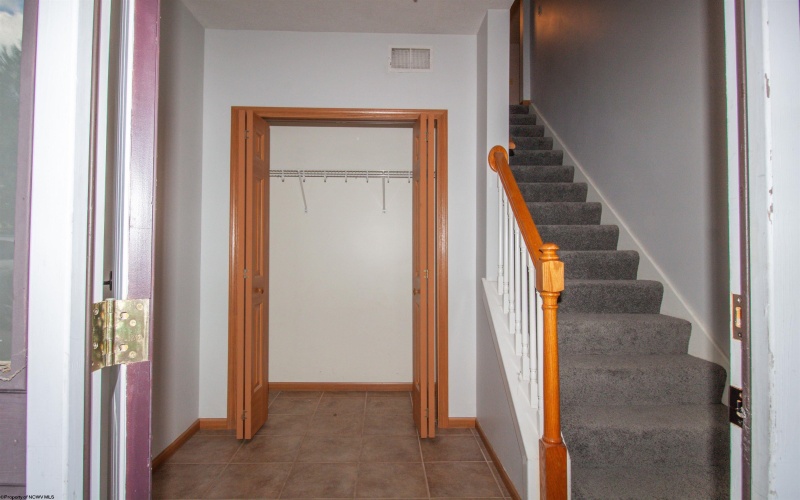 1510 Bergamont Street, Morgantown, West Virginia 26505, 3 Bedrooms Bedrooms, 6 Rooms Rooms,2 BathroomsBathrooms,Single Family Attached,For Sale,Bergamont,10161691