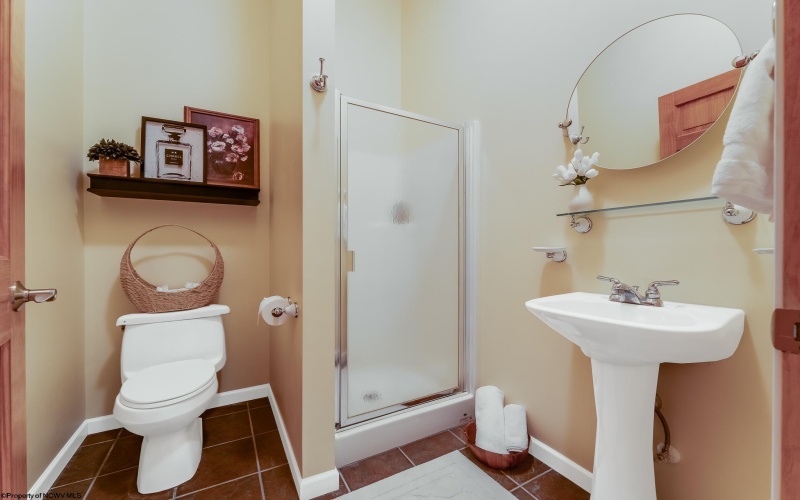 203 Jade Drive, Morgantown, West Virginia 26508, 5 Bedrooms Bedrooms, 13 Rooms Rooms,4 BathroomsBathrooms,Single Family Detached,For Sale,Jade,10161696