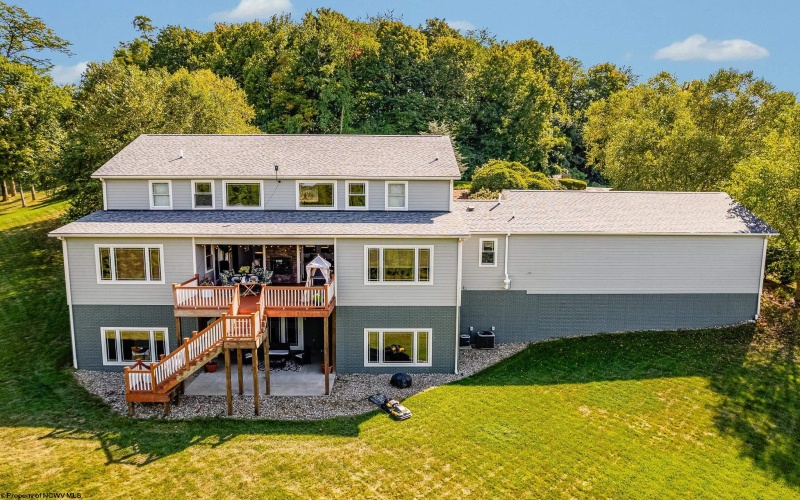 203 Jade Drive, Morgantown, West Virginia 26508, 5 Bedrooms Bedrooms, 13 Rooms Rooms,4 BathroomsBathrooms,Single Family Detached,For Sale,Jade,10161696