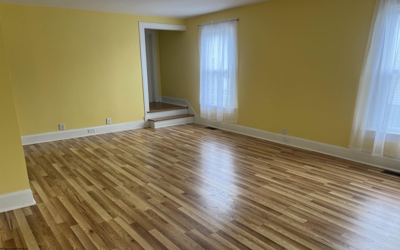 650 Lynn Avenue, Weston, West Virginia 26452, 4 Bedrooms Bedrooms, 7 Rooms Rooms,2 BathroomsBathrooms,Single Family Detached,For Sale,Lynn,10161695