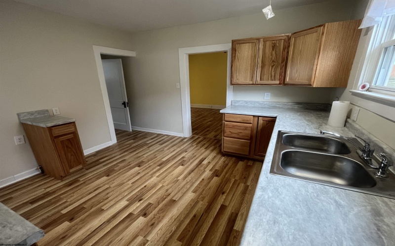 650 Lynn Avenue, Weston, West Virginia 26452, 4 Bedrooms Bedrooms, 7 Rooms Rooms,2 BathroomsBathrooms,Single Family Detached,For Sale,Lynn,10161695