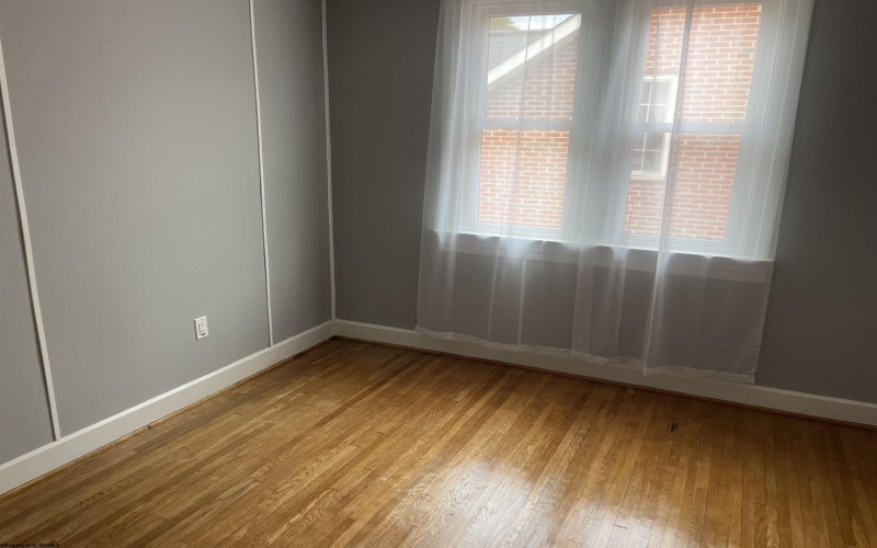 650 Lynn Avenue, Weston, West Virginia 26452, 4 Bedrooms Bedrooms, 7 Rooms Rooms,2 BathroomsBathrooms,Single Family Detached,For Sale,Lynn,10161695