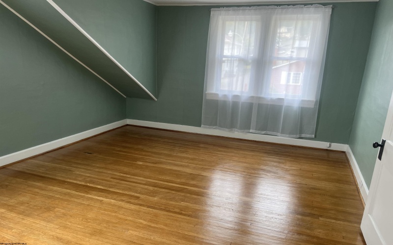 650 Lynn Avenue, Weston, West Virginia 26452, 4 Bedrooms Bedrooms, 7 Rooms Rooms,2 BathroomsBathrooms,Single Family Detached,For Sale,Lynn,10161695