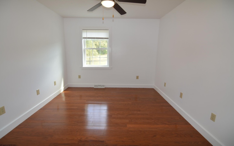 1258 Knottsville Road, Grafton, West Virginia 26354, 5 Bedrooms Bedrooms, 11 Rooms Rooms,3 BathroomsBathrooms,Single Family Detached,For Sale,Knottsville,10161680