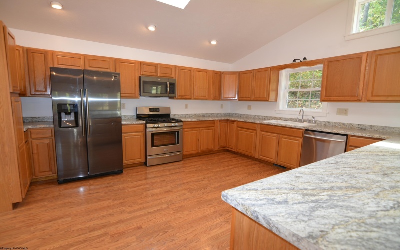1258 Knottsville Road, Grafton, West Virginia 26354, 5 Bedrooms Bedrooms, 11 Rooms Rooms,3 BathroomsBathrooms,Single Family Detached,For Sale,Knottsville,10161680