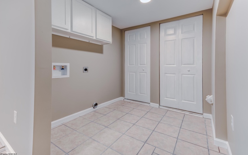688 Beulah Road, Morgantown, West Virginia 26508, 3 Bedrooms Bedrooms, 8 Rooms Rooms,3 BathroomsBathrooms,Single Family Detached,For Sale,Beulah,10161685
