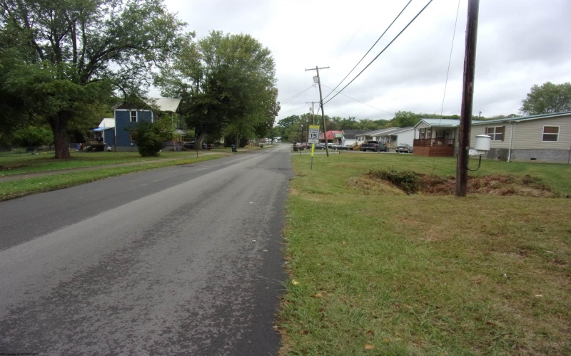18 Cleveland Avenue, Buckhannon, West Virginia 26201, 3 Bedrooms Bedrooms, 5 Rooms Rooms,1 BathroomBathrooms,Single Family Detached,For Sale,Cleveland,10161686