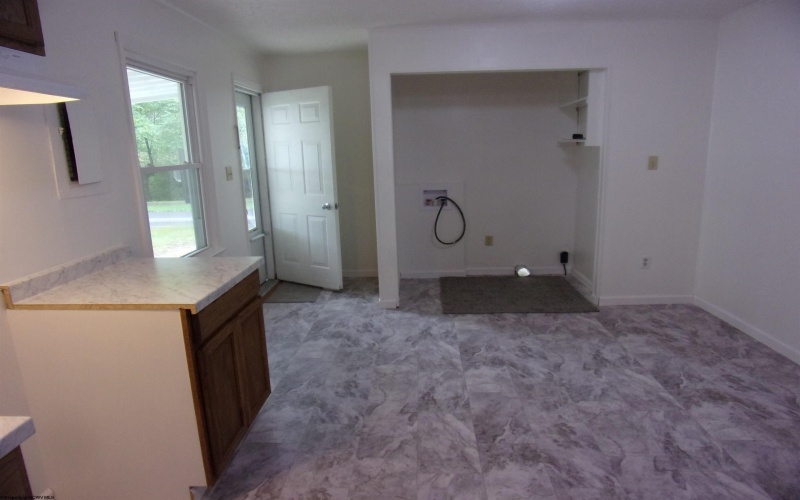18 Cleveland Avenue, Buckhannon, West Virginia 26201, 3 Bedrooms Bedrooms, 5 Rooms Rooms,1 BathroomBathrooms,Single Family Detached,For Sale,Cleveland,10161686
