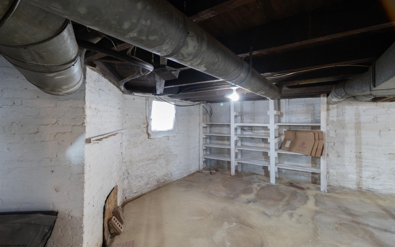 220 Davisson Street, Bridgeport, West Virginia 26330, 3 Bedrooms Bedrooms, 7 Rooms Rooms,1 BathroomBathrooms,Single Family Detached,For Sale,Davisson,10158425