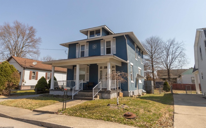 220 Davisson Street, Bridgeport, West Virginia 26330, 3 Bedrooms Bedrooms, 7 Rooms Rooms,1 BathroomBathrooms,Single Family Detached,For Sale,Davisson,10158425