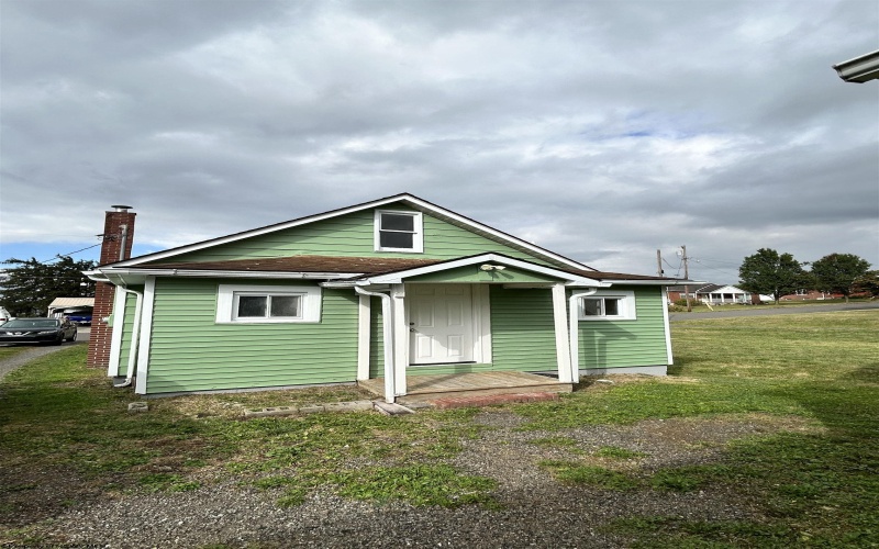 106 Orchard Street, Elkins, West Virginia 26241, 2 Bedrooms Bedrooms, 4 Rooms Rooms,1 BathroomBathrooms,Single Family Detached,For Sale,Orchard,10161699