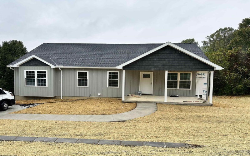 1121 Deerfield Drive, Fairmont, West Virginia 26554, 3 Bedrooms Bedrooms, 6 Rooms Rooms,3 BathroomsBathrooms,Single Family Detached,For Sale,Deerfield,10161706