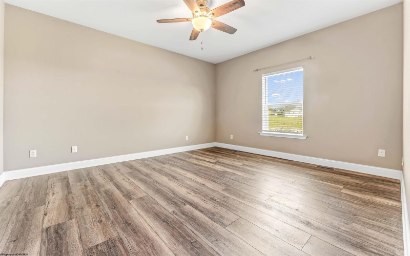 202 Red Oak Lane, Morgantown, West Virginia 26501, 3 Bedrooms Bedrooms, 7 Rooms Rooms,2 BathroomsBathrooms,Single Family Attached,For Sale,Red Oak,10161701