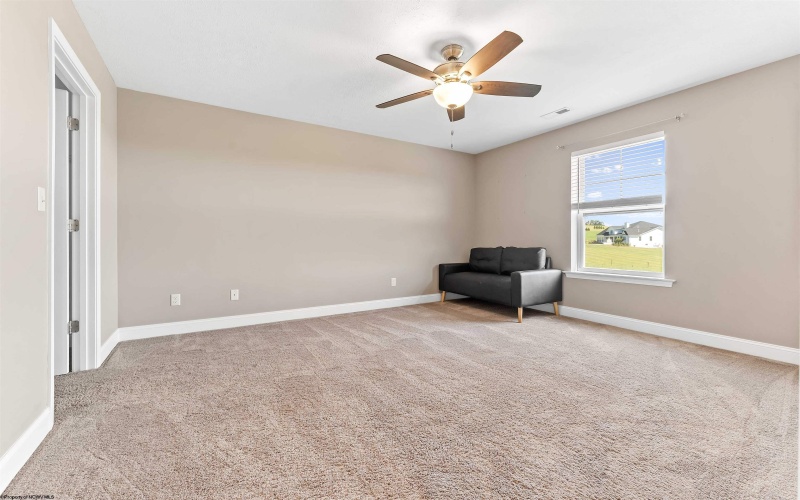 202 Red Oak Lane, Morgantown, West Virginia 26501, 3 Bedrooms Bedrooms, 7 Rooms Rooms,2 BathroomsBathrooms,Single Family Attached,For Sale,Red Oak,10161701