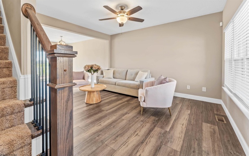 202 Red Oak Lane, Morgantown, West Virginia 26501, 3 Bedrooms Bedrooms, 7 Rooms Rooms,2 BathroomsBathrooms,Single Family Attached,For Sale,Red Oak,10161701