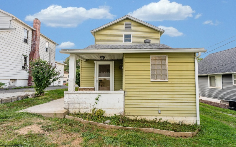 532 Herman Avenue, Star City, West Virginia 26505, 3 Bedrooms Bedrooms, 6 Rooms Rooms,2 BathroomsBathrooms,Residential Rentals,For Rent,Herman,10161710
