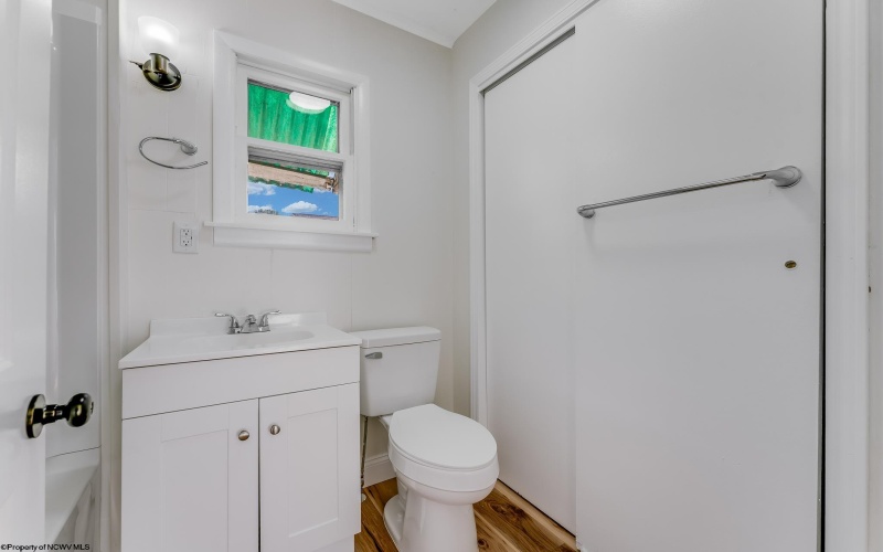 532 1/2 Herman Avenue, Star City, West Virginia 26505, 1 Bedroom Bedrooms, 3 Rooms Rooms,1 BathroomBathrooms,Residential Rentals,For Rent,Herman,10161711