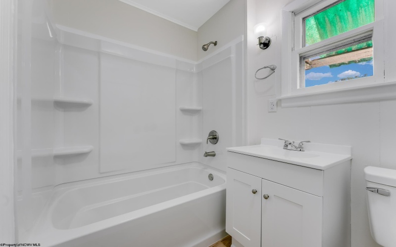 532 1/2 Herman Avenue, Star City, West Virginia 26505, 1 Bedroom Bedrooms, 3 Rooms Rooms,1 BathroomBathrooms,Residential Rentals,For Rent,Herman,10161711