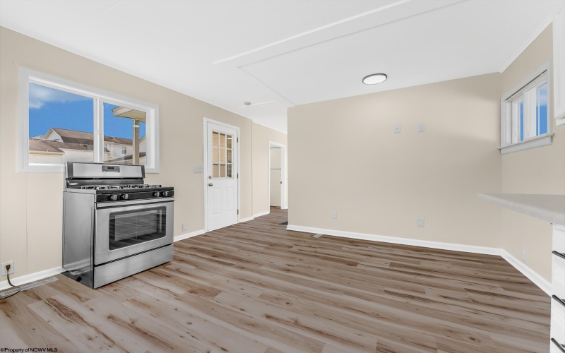 532 1/2 Herman Avenue, Star City, West Virginia 26505, 1 Bedroom Bedrooms, 3 Rooms Rooms,1 BathroomBathrooms,Residential Rentals,For Rent,Herman,10161711