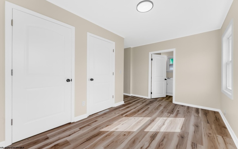 532 1/2 Herman Avenue, Star City, West Virginia 26505, 1 Bedroom Bedrooms, 3 Rooms Rooms,1 BathroomBathrooms,Residential Rentals,For Rent,Herman,10161711
