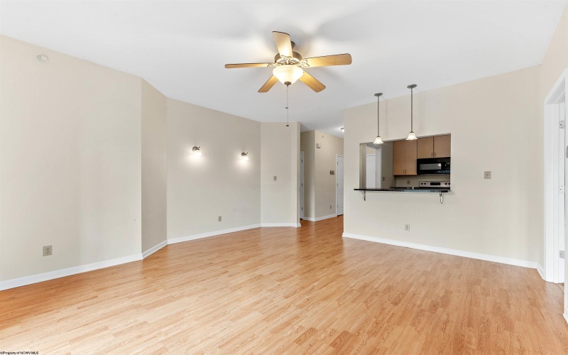 217 Fountain View, Morgantown, West Virginia 26505, 2 Bedrooms Bedrooms, 4 Rooms Rooms,2 BathroomsBathrooms,Single Family Attached,For Sale,Fountain,10161717