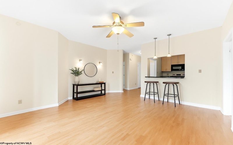 217 Fountain View, Morgantown, West Virginia 26505, 2 Bedrooms Bedrooms, 4 Rooms Rooms,2 BathroomsBathrooms,Single Family Attached,For Sale,Fountain,10161717