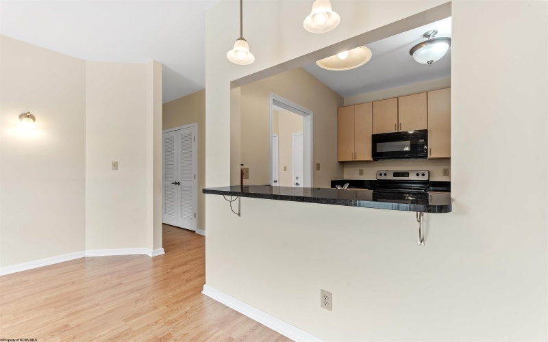 217 Fountain View, Morgantown, West Virginia 26505, 2 Bedrooms Bedrooms, 4 Rooms Rooms,2 BathroomsBathrooms,Single Family Attached,For Sale,Fountain,10161717