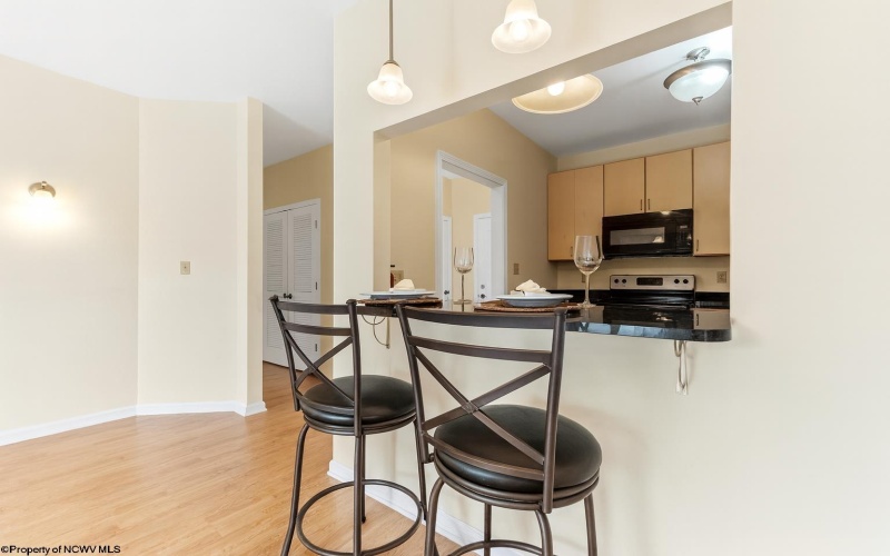 217 Fountain View, Morgantown, West Virginia 26505, 2 Bedrooms Bedrooms, 4 Rooms Rooms,2 BathroomsBathrooms,Single Family Attached,For Sale,Fountain,10161717
