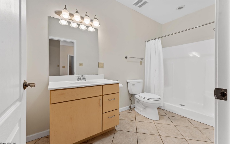217 Fountain View, Morgantown, West Virginia 26505, 2 Bedrooms Bedrooms, 4 Rooms Rooms,2 BathroomsBathrooms,Single Family Attached,For Sale,Fountain,10161717