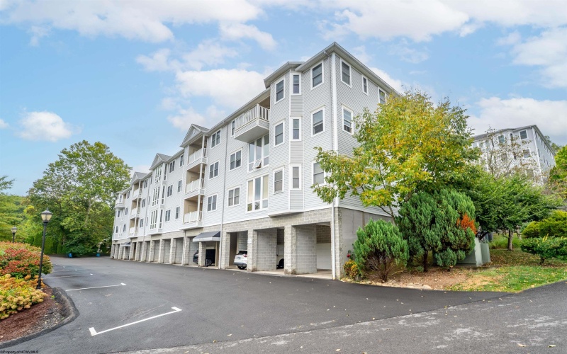 217 Fountain View, Morgantown, West Virginia 26505, 2 Bedrooms Bedrooms, 4 Rooms Rooms,2 BathroomsBathrooms,Single Family Attached,For Sale,Fountain,10161717