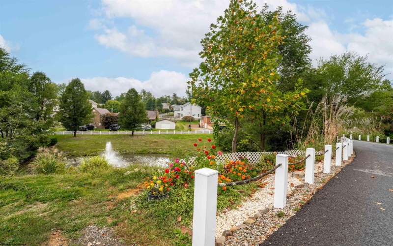 217 Fountain View, Morgantown, West Virginia 26505, 2 Bedrooms Bedrooms, 4 Rooms Rooms,2 BathroomsBathrooms,Single Family Attached,For Sale,Fountain,10161717