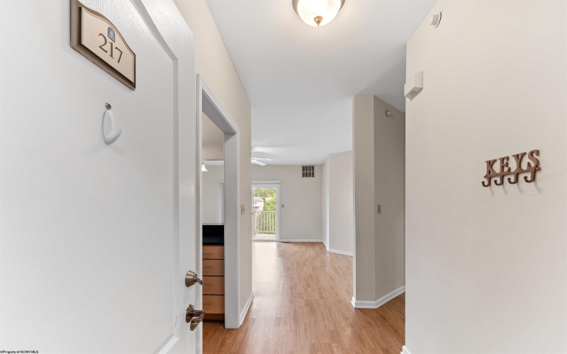 217 Fountain View, Morgantown, West Virginia 26505, 2 Bedrooms Bedrooms, 4 Rooms Rooms,2 BathroomsBathrooms,Single Family Attached,For Sale,Fountain,10161717