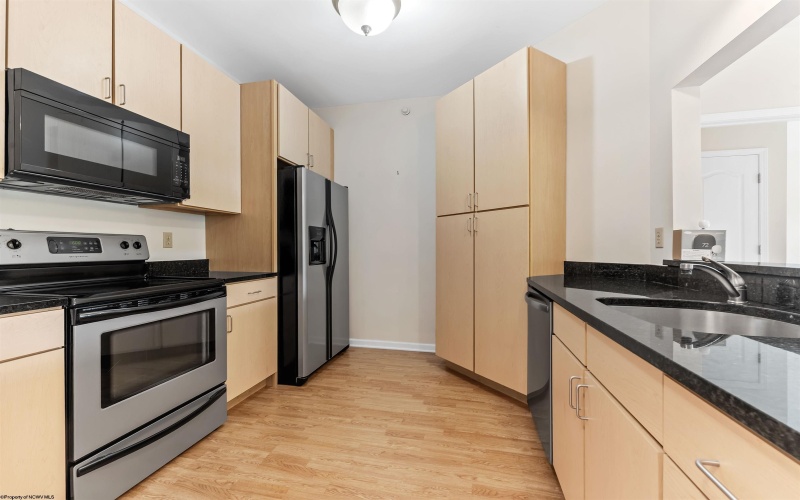 217 Fountain View, Morgantown, West Virginia 26505, 2 Bedrooms Bedrooms, 4 Rooms Rooms,2 BathroomsBathrooms,Single Family Attached,For Sale,Fountain,10161717