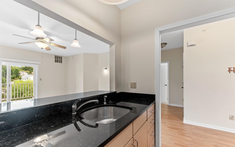 217 Fountain View, Morgantown, West Virginia 26505, 2 Bedrooms Bedrooms, 4 Rooms Rooms,2 BathroomsBathrooms,Single Family Attached,For Sale,Fountain,10161717