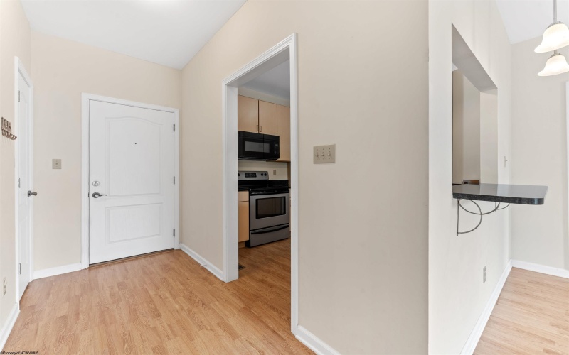 217 Fountain View, Morgantown, West Virginia 26505, 2 Bedrooms Bedrooms, 4 Rooms Rooms,2 BathroomsBathrooms,Single Family Attached,For Sale,Fountain,10161717