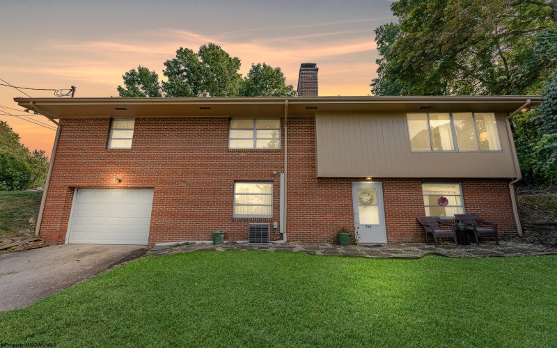 756 Mountain View Place, Morgantown, West Virginia 26501, 3 Bedrooms Bedrooms, 8 Rooms Rooms,2 BathroomsBathrooms,Single Family Detached,For Sale,Mountain View,10161724