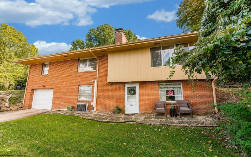 756 Mountain View Place, Morgantown, West Virginia 26501, 3 Bedrooms Bedrooms, 8 Rooms Rooms,2 BathroomsBathrooms,Single Family Detached,For Sale,Mountain View,10161724
