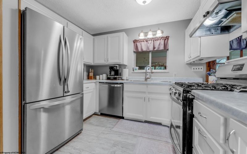 756 Mountain View Place, Morgantown, West Virginia 26501, 3 Bedrooms Bedrooms, 8 Rooms Rooms,2 BathroomsBathrooms,Single Family Detached,For Sale,Mountain View,10161724