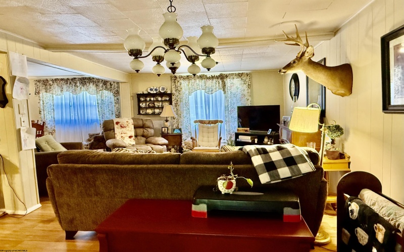 101 Kennywood Drive, Fairmont, West Virginia 26554, 2 Bedrooms Bedrooms, 5 Rooms Rooms,1 BathroomBathrooms,Single Family Detached,For Sale,Kennywood,10161723