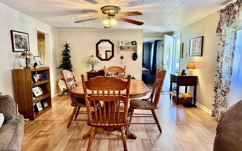 101 Kennywood Drive, Fairmont, West Virginia 26554, 2 Bedrooms Bedrooms, 5 Rooms Rooms,1 BathroomBathrooms,Single Family Detached,For Sale,Kennywood,10161723
