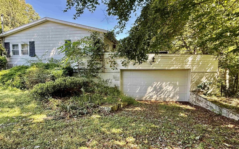 101 Kennywood Drive, Fairmont, West Virginia 26554, 2 Bedrooms Bedrooms, 5 Rooms Rooms,1 BathroomBathrooms,Single Family Detached,For Sale,Kennywood,10161723