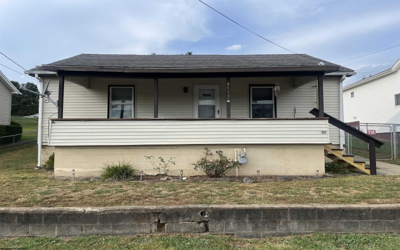 119 Merrill Avenue, Rivesville, West Virginia 26588, 1 Bedroom Bedrooms, 4 Rooms Rooms,1 BathroomBathrooms,Single Family Detached,For Sale,Merrill,10161704