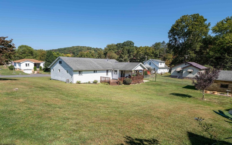 17 Ross Street, Fairmont, West Virginia 26554, 3 Bedrooms Bedrooms, 6 Rooms Rooms,1 BathroomBathrooms,Single Family Detached,For Sale,Ross,10161719