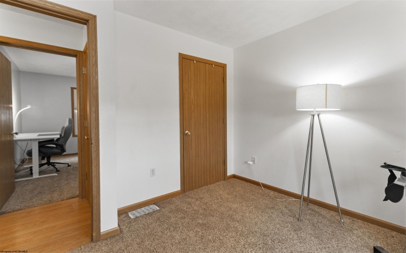 124 Stratford Drive, Bridgeport, West Virginia 26330, 3 Bedrooms Bedrooms, 6 Rooms Rooms,2 BathroomsBathrooms,Single Family Detached,For Sale,Stratford,10161715