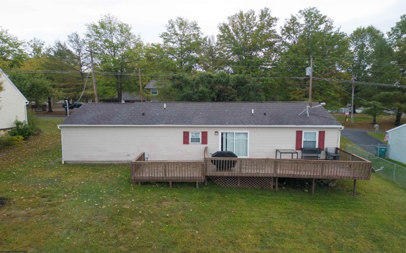 124 Stratford Drive, Bridgeport, West Virginia 26330, 3 Bedrooms Bedrooms, 6 Rooms Rooms,2 BathroomsBathrooms,Single Family Detached,For Sale,Stratford,10161715
