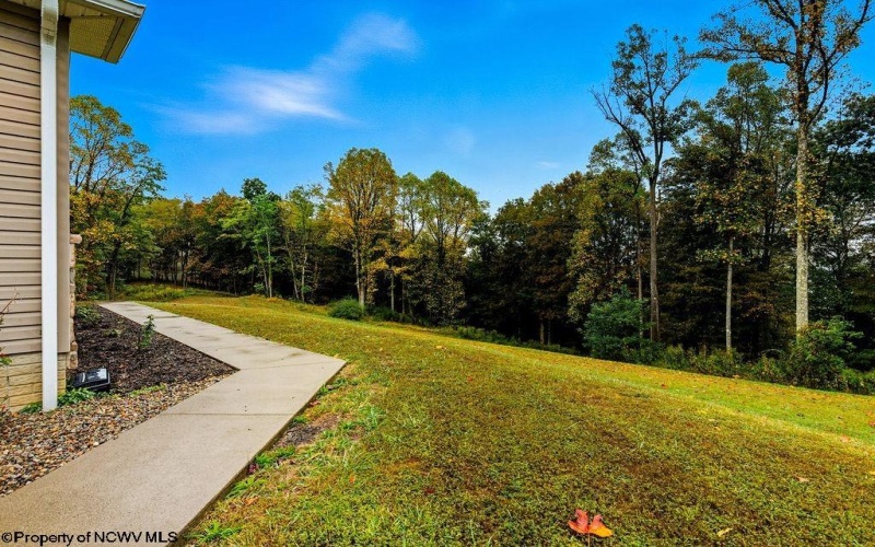 286 Stonecrest Drive, Grafton, West Virginia 26354, 4 Bedrooms Bedrooms, 9 Rooms Rooms,3 BathroomsBathrooms,Single Family Detached,For Sale,Stonecrest,10161716