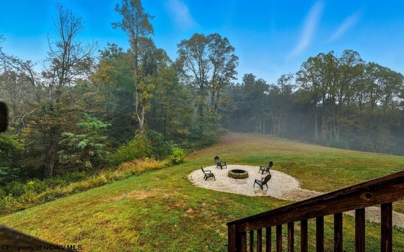 286 Stonecrest Drive, Grafton, West Virginia 26354, 4 Bedrooms Bedrooms, 9 Rooms Rooms,3 BathroomsBathrooms,Single Family Detached,For Sale,Stonecrest,10161716