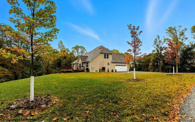 286 Stonecrest Drive, Grafton, West Virginia 26354, 4 Bedrooms Bedrooms, 9 Rooms Rooms,3 BathroomsBathrooms,Single Family Detached,For Sale,Stonecrest,10161716