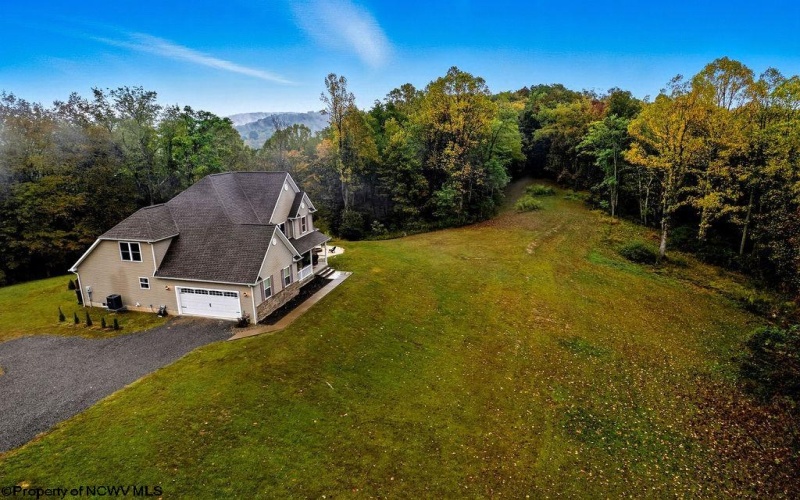 286 Stonecrest Drive, Grafton, West Virginia 26354, 4 Bedrooms Bedrooms, 9 Rooms Rooms,3 BathroomsBathrooms,Single Family Detached,For Sale,Stonecrest,10161716