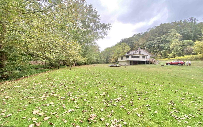 1300 Paw Paw Creek Road, Fairview, West Virginia 26570, 4 Bedrooms Bedrooms, 8 Rooms Rooms,2 BathroomsBathrooms,Single Family Detached,For Sale,Paw Paw Creek,10161714